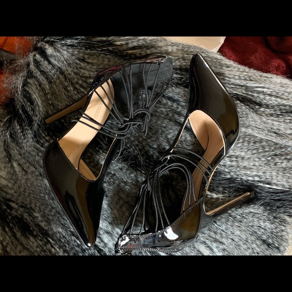 Shoes - Picture 2 of 4